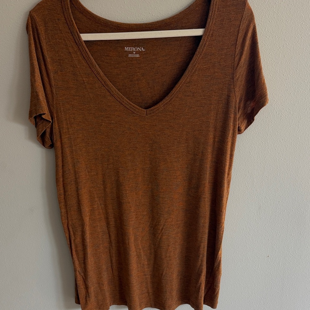 Merona Women's V-Neck Short Sleeve Top in Burnt Orange Size M